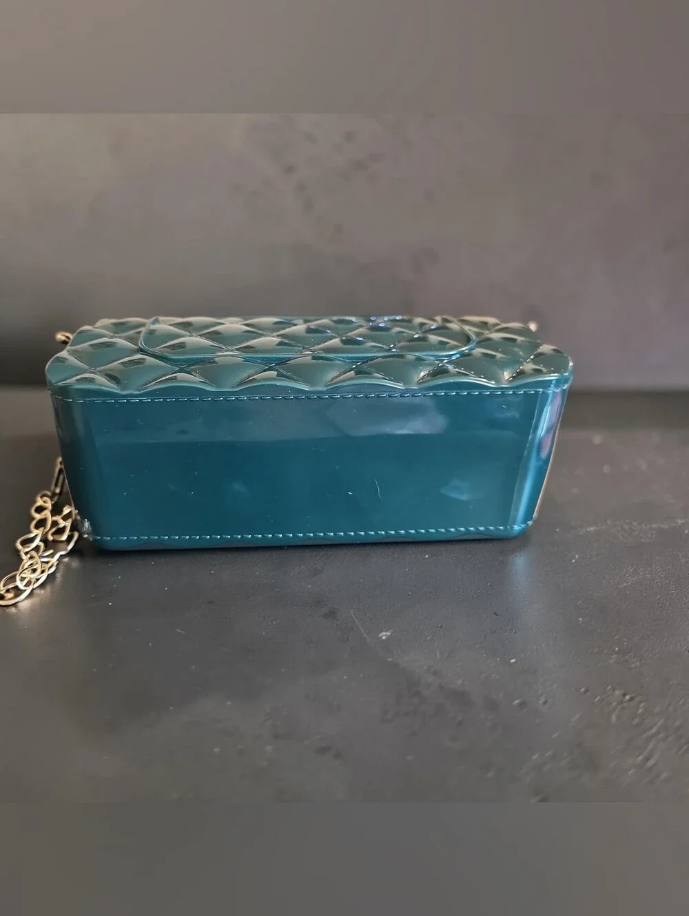 Calin Nwt PVC Viral Min Quilted Teal Chain Shoulder Bag.